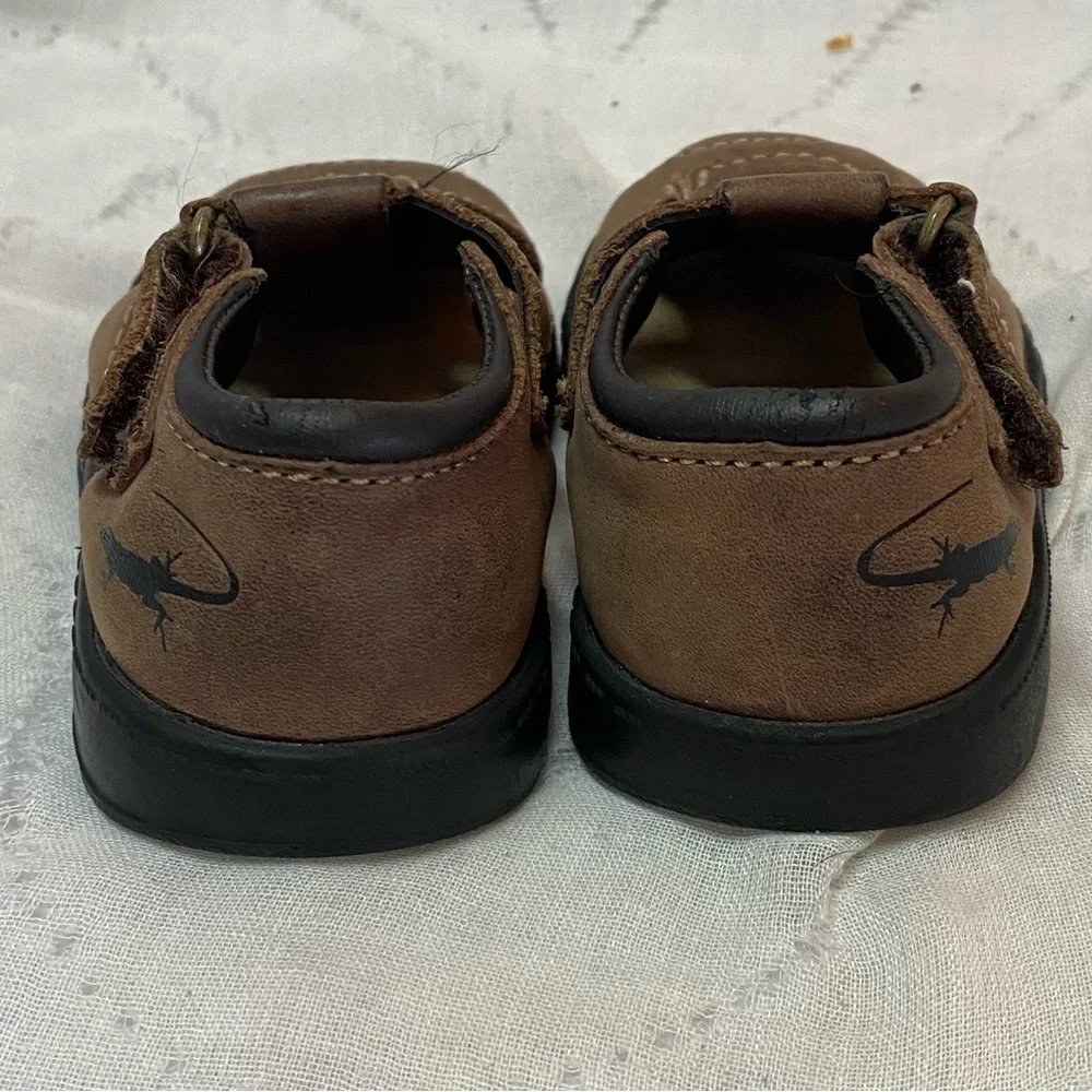 OshKosh‎ Shoes Boys Size 3M Sandal’s Brown Velcro